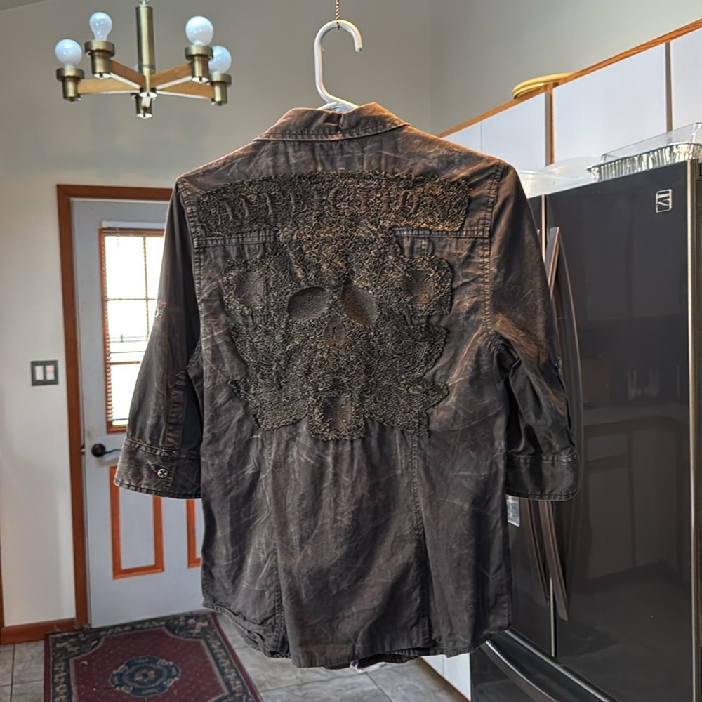 Shirt - Picture 3 of 3